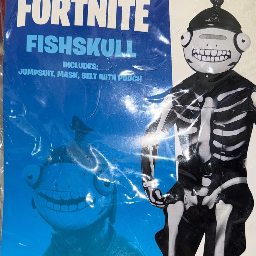 Spirit Fortnite Fishskull Kids Costume - Picture 4 of 8